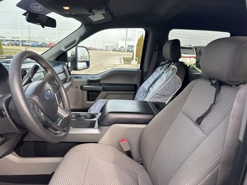 Used 2019 Ford F250 XLT w/ XLT Premium Package image 13