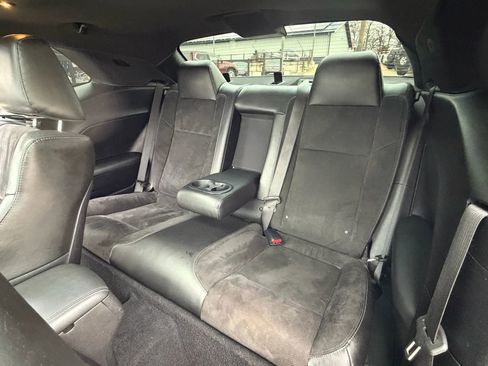 Used 2019 Dodge Challenger R/T w/ Plus Package image 32