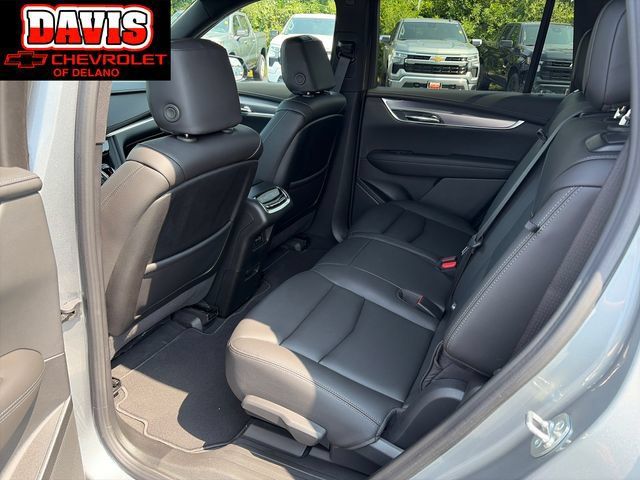 Used 2024 Cadillac XT6 Luxury w/ LPO, Floor Liner Package AWD/4WD image 18