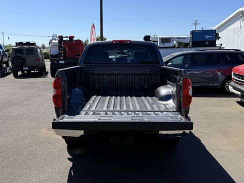 Used 2017 Toyota Tundra SR5 AWD/4WD image 13