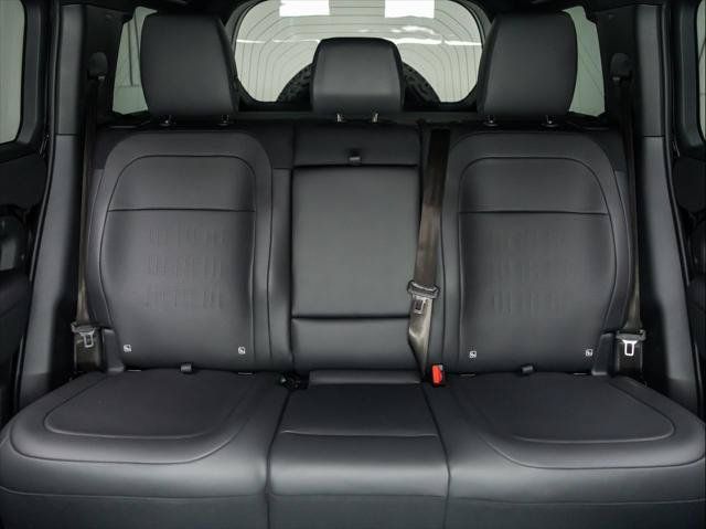 New 2026 Land Rover Defender 110 OCTA AWD/4WD image 19