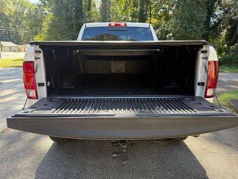 Used 2018 RAM 2500 Big Horn w/ Sport Appearance Group AWD/4WD image 5