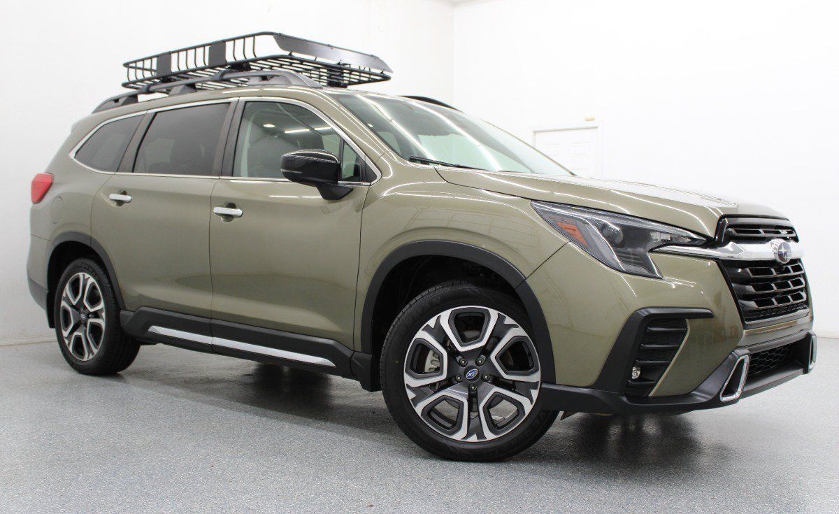 Used 2024 Subaru Ascent Touring w/ Popular Package #2 AWD/4WD image 1