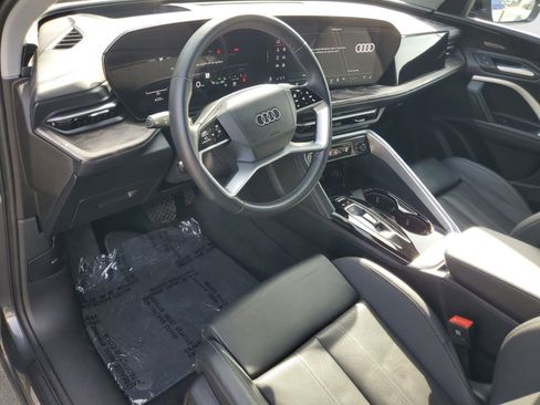 Used 2025 Audi Q5 Premium Plus w/ Premium Plus image 18