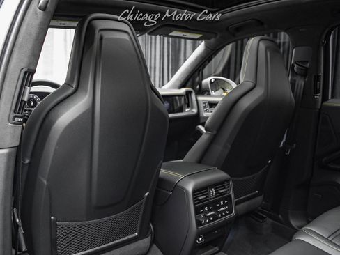 Used 2025 Porsche Cayenne GTS image 27