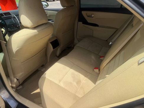 Used 2016 Toyota Camry LE FWD image 15