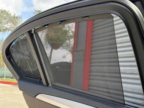 Used 2014 BMW 550i xDrive 550i xDrive image 22