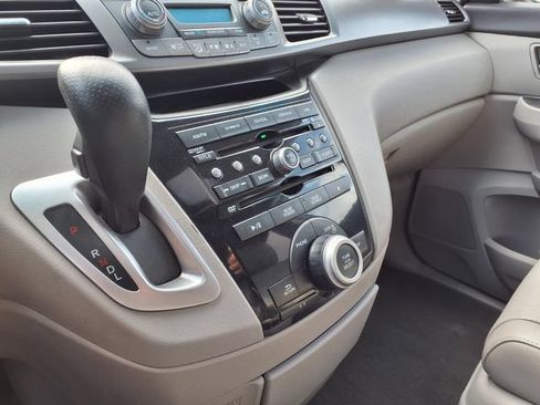 Used 2011 Honda Odyssey EX-L image 16