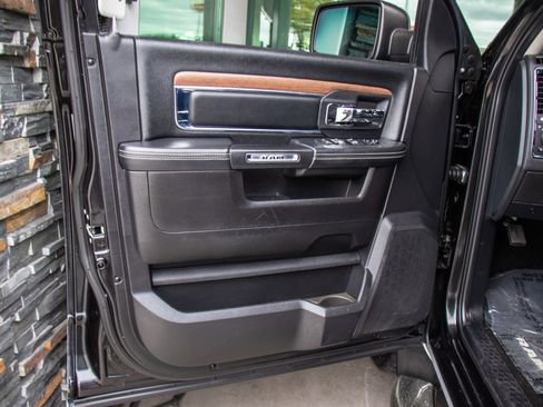 Used 2015 RAM 1500 Laramie AWD/4WD image 9