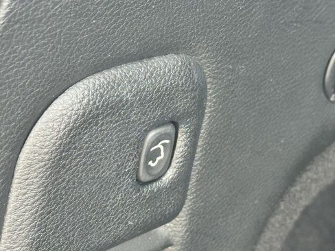 Used 2021 Jeep Grand Cherokee Laredo X image 10