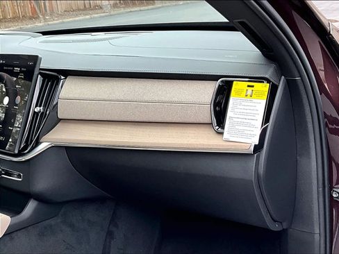 New 2026 Volvo XC90 T8 Ultra w/ Protection Package Premier image 29