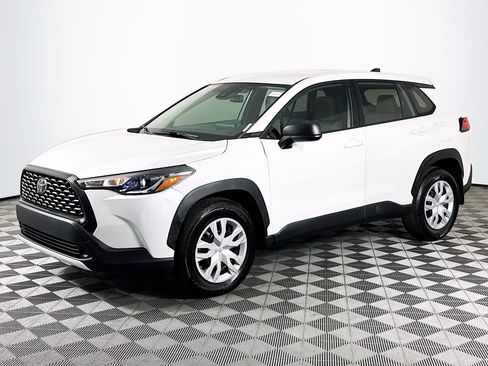 Used 2022 Toyota Corolla Cross L FWD image 4