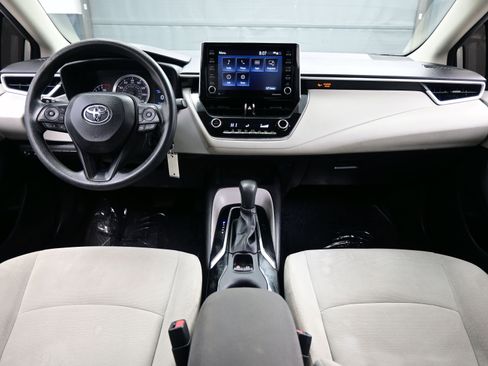 Used 2021 Toyota Corolla LE image 15