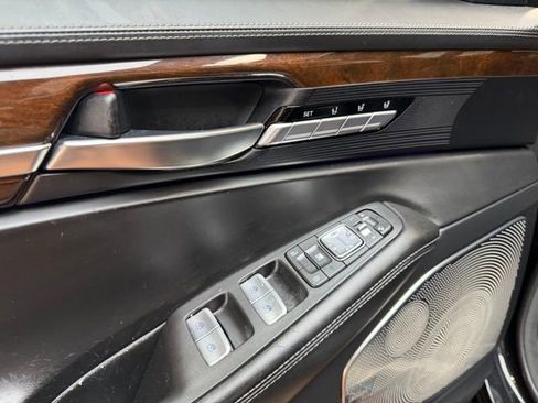 Used 2018 Genesis G90 5.0 Ultimate RWD image 20