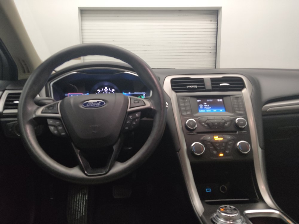Used 2018 Ford Fusion S FWD image 22