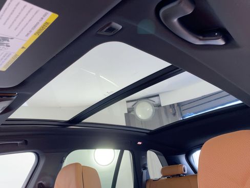 New 2026 BMW X5 xDrive40i w/ Climate Comfort Package image 12