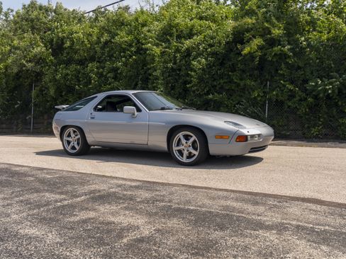 Used 1991 Porsche 928 S4 RWD image 6