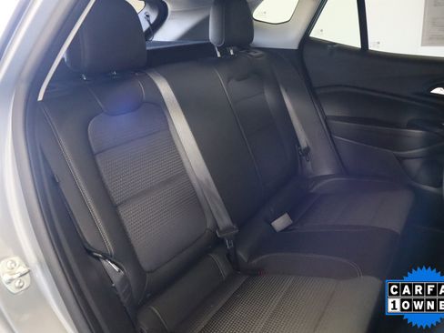 Used 2025 Chevrolet Trax LT image 21