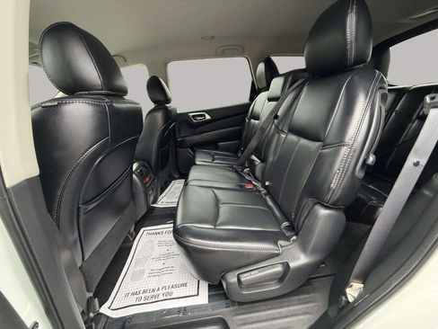 Used 2020 Nissan Pathfinder SL FWD image 34