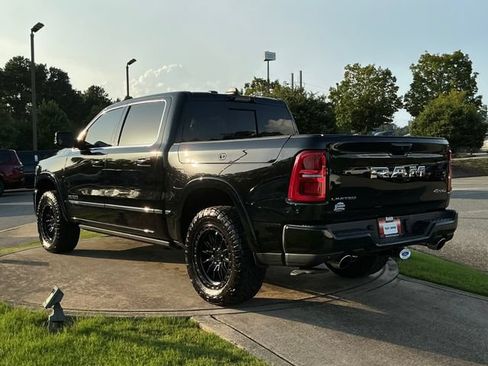 Used 2025 RAM 1500 Limited AWD/4WD image 5