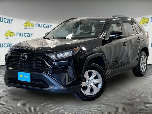 Used 2021 Toyota RAV4 LE AWD/4WD image 3