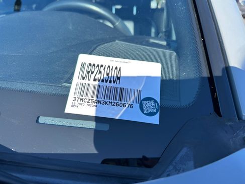 Certified 2019 Toyota Tacoma TRD Off-Road image 34