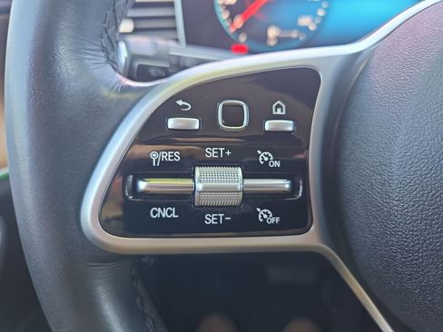 Used 2021 Mercedes-Benz GLS 450 4MATIC image 35