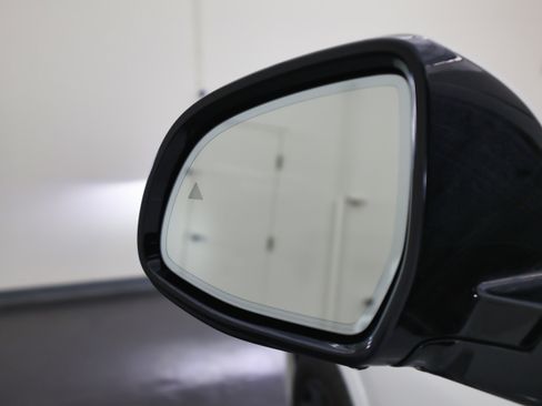 Used 2023 BMW X6 M50i w/ Executive Package image 23