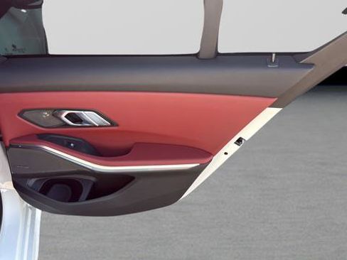 Used 2023 BMW 330i Sedan w/ Premium Package image 25