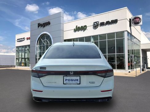 Used 2023 Honda Accord Touring image 4