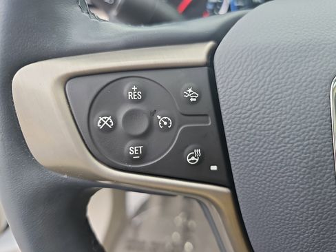 Used 2023 GMC Acadia Denali w/ Denali Ultimate Package image 17