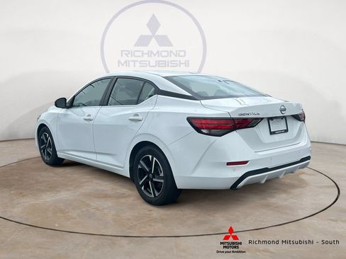 Used 2024 Nissan Sentra SV FWD image 5