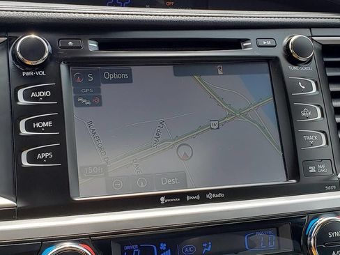 Used 2017 Toyota Highlander XLE AWD/4WD image 28