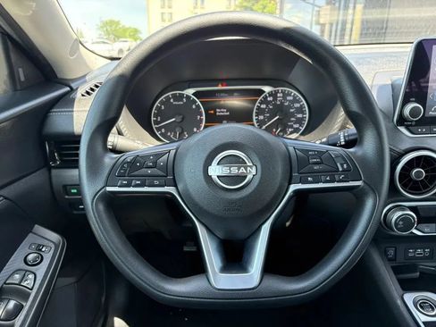Used 2024 Nissan Sentra SV FWD image 13