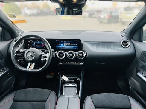 Used 2024 Mercedes-Benz GLA 250 GLA 250 image 9
