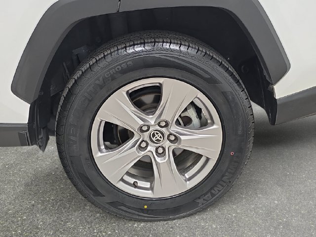 Certified 2023 Toyota RAV4 XLE AWD/4WD image 29