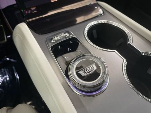 New 2026 Cadillac Vistiq Sport w/ LPO, Floor Liner Package image 24