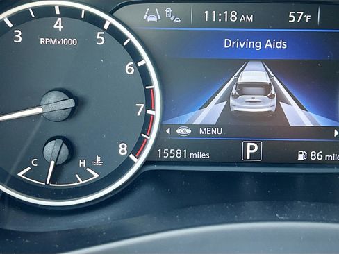 Used 2024 Nissan Murano SV AWD/4WD image 12