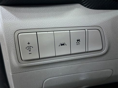 Used 2020 Hyundai Tucson SE image 11