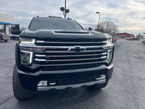 Used 2022 Chevrolet Silverado 2500 High Country w/ Z71 Off-Road Package image 8