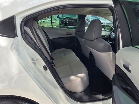 Used 2022 Toyota Corolla LE FWD image 22