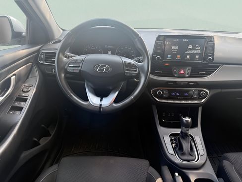 Used 2018 Hyundai Elantra GT w/ Style Package 02 FWD image 21