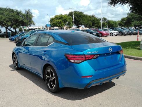 Used 2024 Nissan Sentra SV FWD image 9