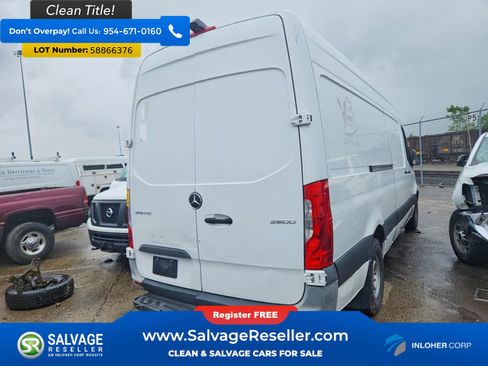 Used 2021 Mercedes-Benz Sprinter 2500 image 4