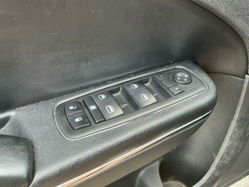 Used 2014 Dodge Charger SE image 17