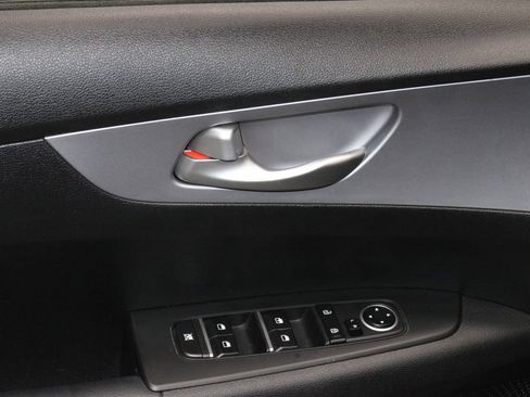 Used 2024 Kia Forte LXS FWD image 22