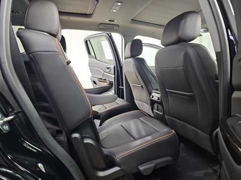 Used 2023 GMC Acadia AT4 w/ Technology Package image 14