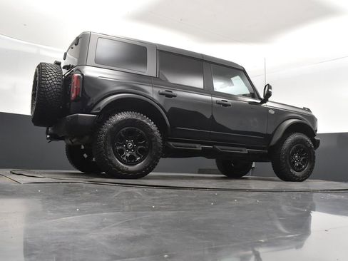 Used 2023 Ford Bronco Wildtrak image 43