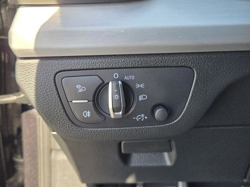 Used 2020 Audi SQ5 Premium w/ Convenience Package image 18