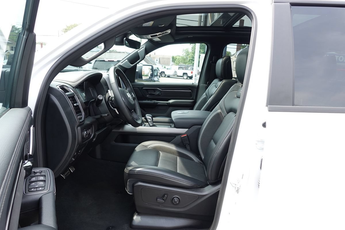 Used 2024 RAM 1500 Laramie w/ Night Edition AWD/4WD image 19
